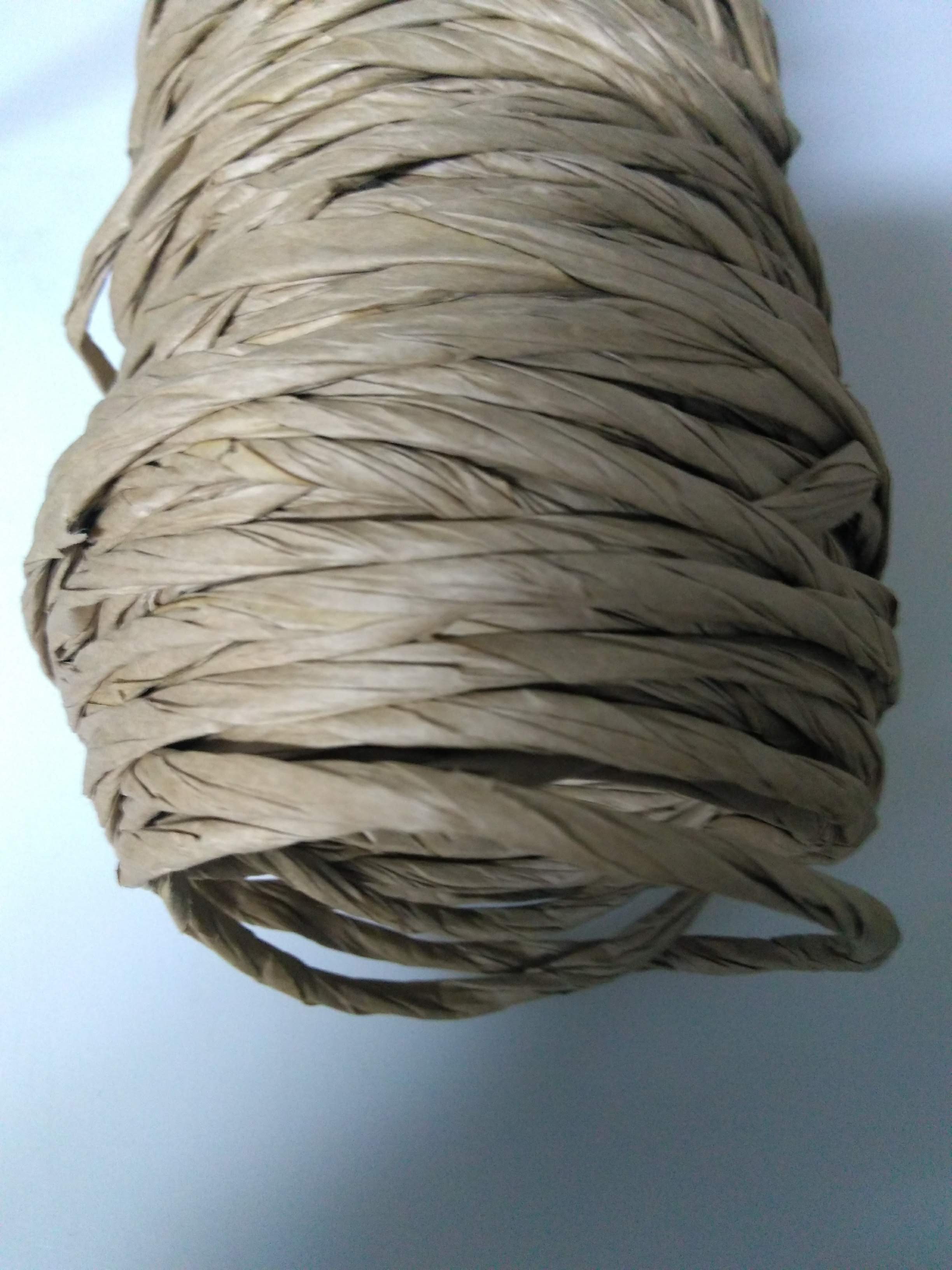Papel kraft torcido